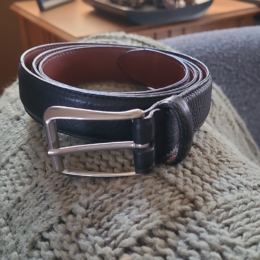 Neil M Black Leather Belt, SZ 44